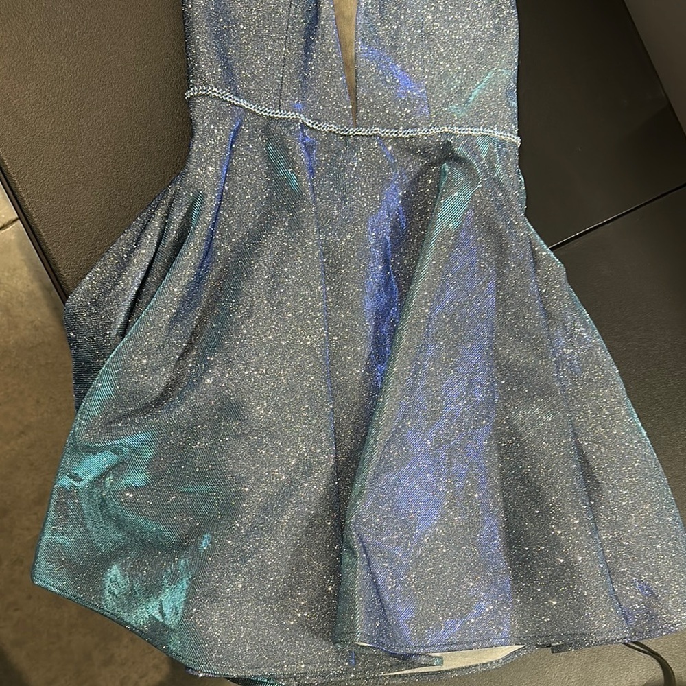 Tiffany sparkling blue dress with plunging neck line and flowing skirt size 0 - Picture 5 of 12